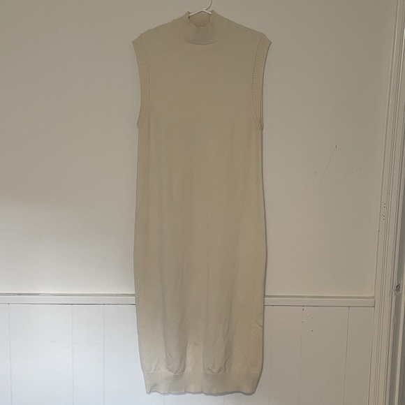 Cream sweater dress - Picture 2 of 7